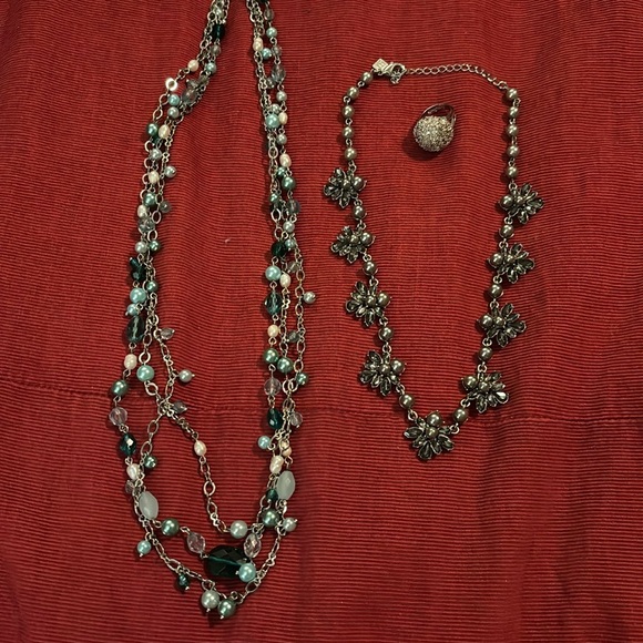 Jewelry bundle - Picture 1 of 4